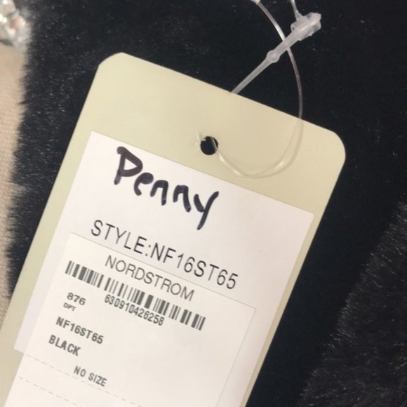 LA FIORENTINA Faux Fur Infinity Scarf - Picture 5 of 6